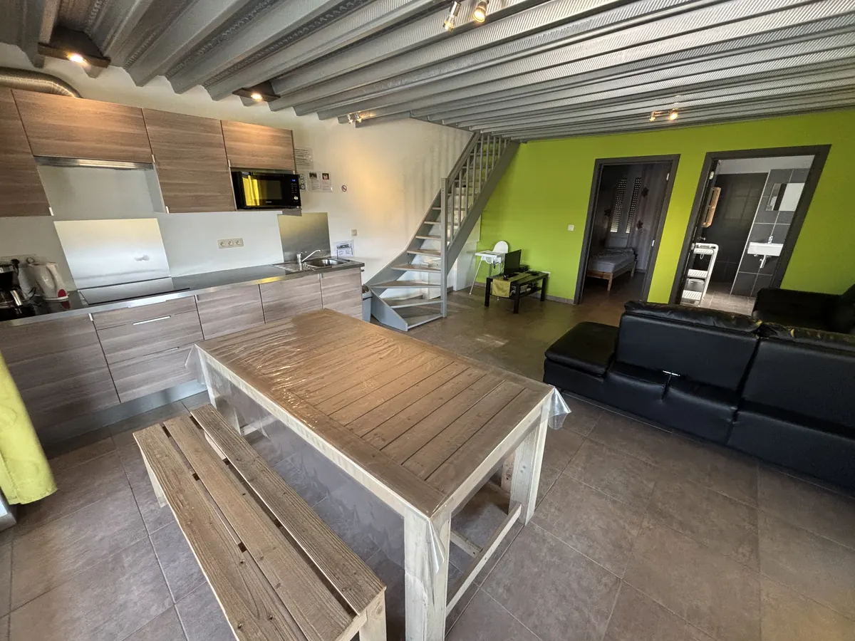 Wohnzimmer und Küche von Gîte 3 von Villa Vallon I