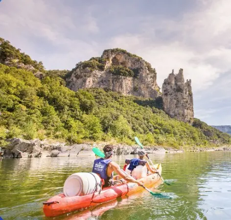 Kanufahren auf der Ardèche mit Loulou Bateaux