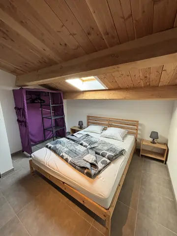 Zweites Schlafzimmer mit Doppelbett von Gîte 3