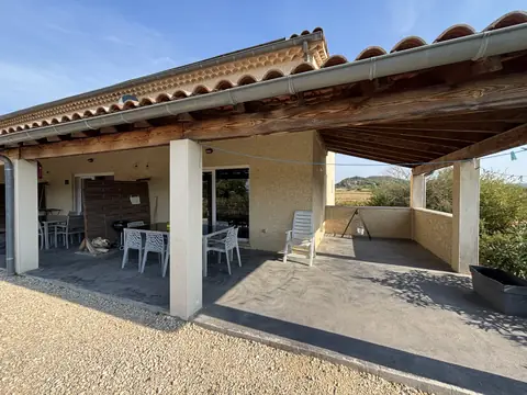 Gesamtansicht der Terrasse von Gîte 3